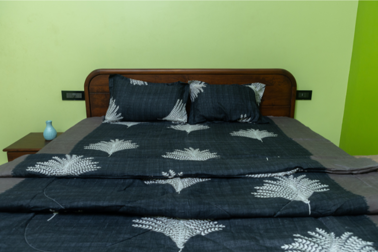 Sparx Elegant 4Pcs Bedding Set