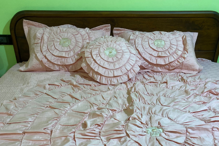 Versa Bedcover - Pink