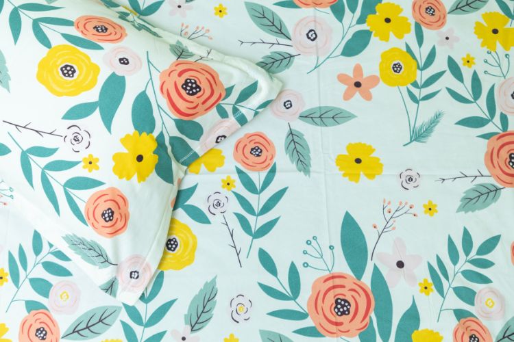 Rosy Angel Bedsheet - Leafy Floral