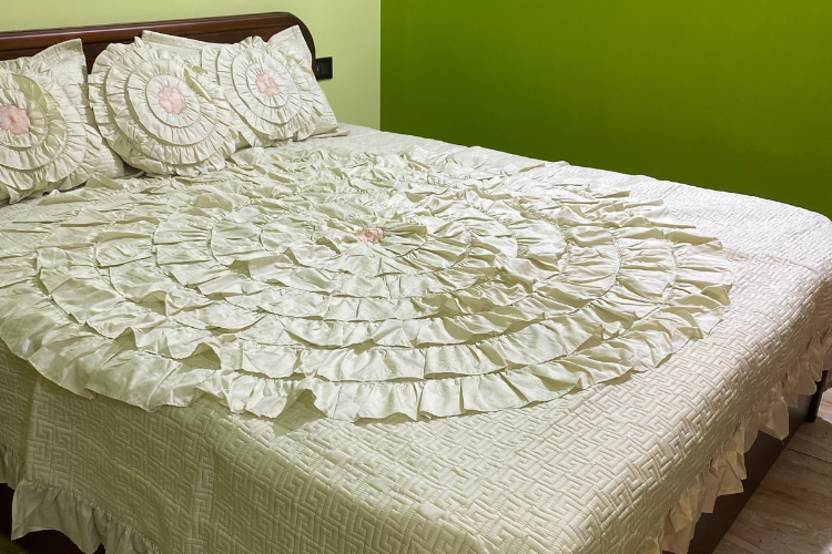 Versa Bedcover - Pista Green