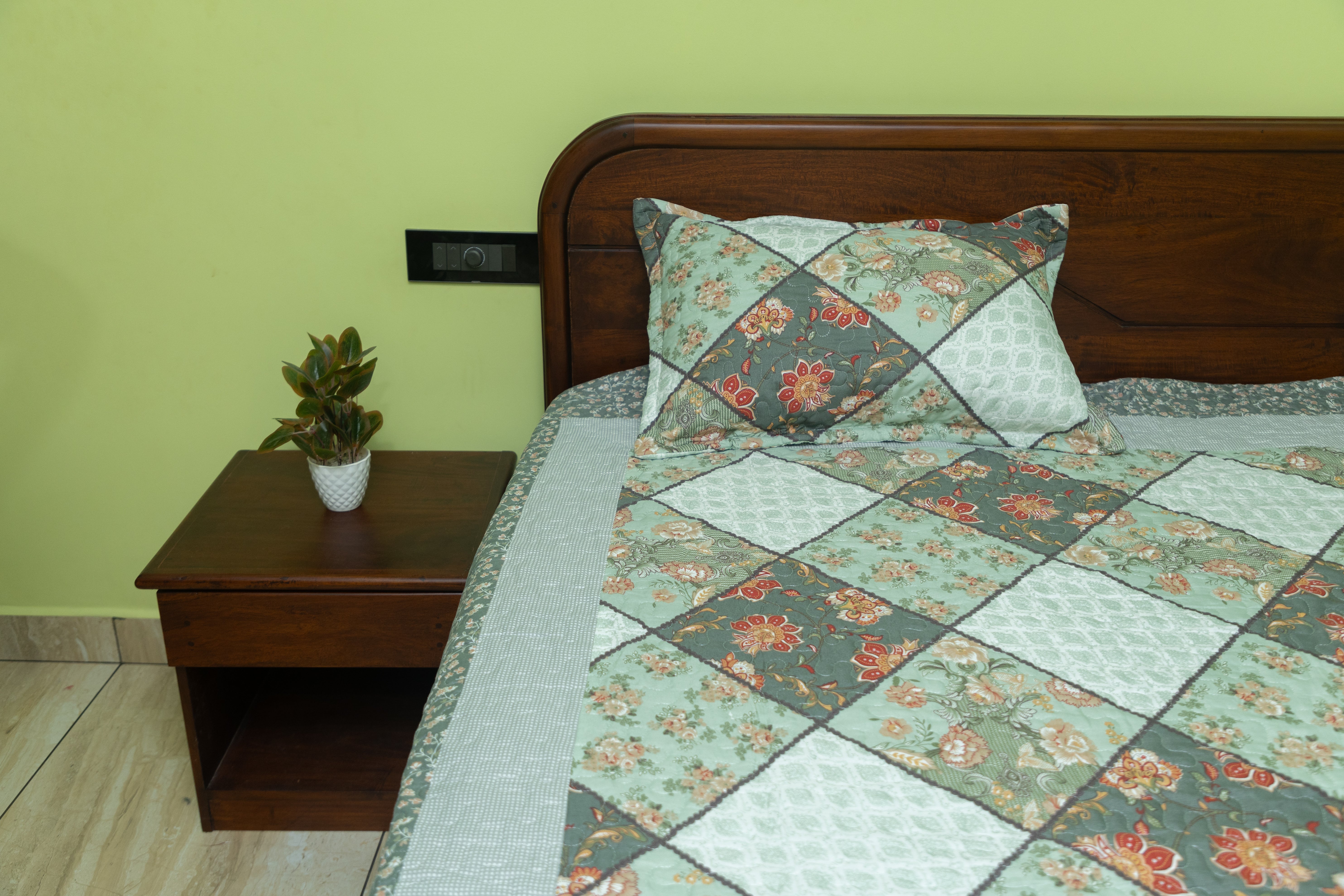 Floral Queen Bedcover